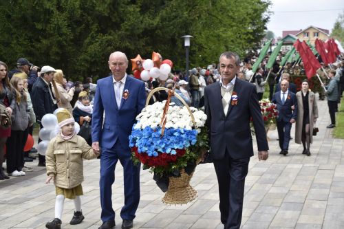 Возложение цветов в честь 80-летия Победы