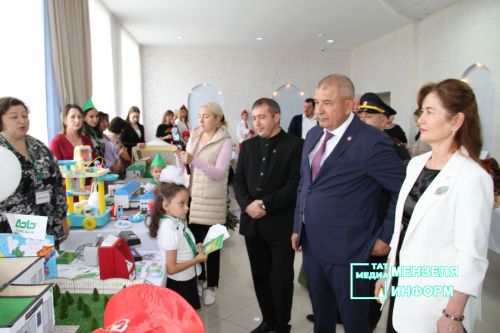 Оригинальная выставка в Дворце культуры Мензелинска