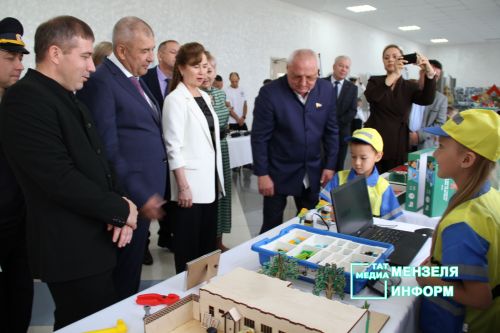 Оригинальная выставка в Дворце культуры Мензелинска