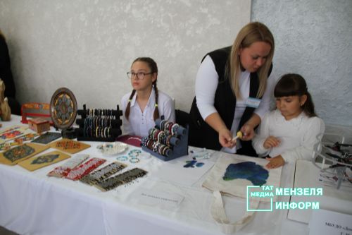 Оригинальная выставка в Дворце культуры Мензелинска