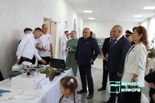 Оригинальная выставка в Дворце культуры Мензелинска
