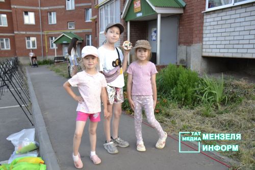 Повод для встреч и новых знакомств: В мензелинске прошел праздник двора