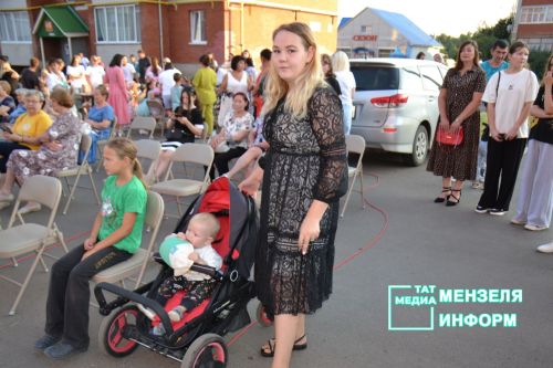 Повод для встреч и новых знакомств: В мензелинске прошел праздник двора