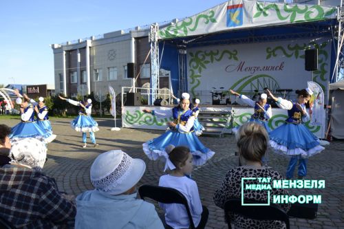 В Мензелинске прошел фестиваль "Открытый микрофон"