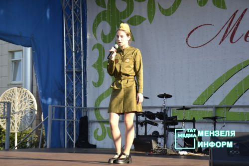 В Мензелинске прошел фестиваль "Открытый микрофон"