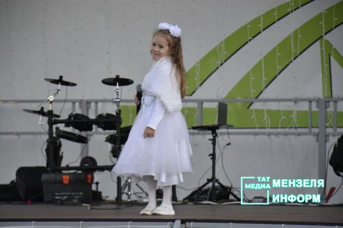 В Мензелинске прошел фестиваль "Открытый микрофон"