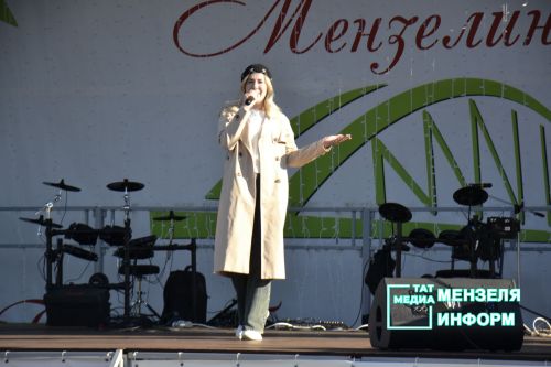 В Мензелинске прошел фестиваль "Открытый микрофон"