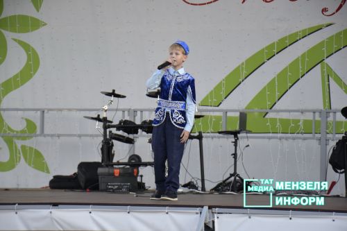 В Мензелинске прошел фестиваль "Открытый микрофон"