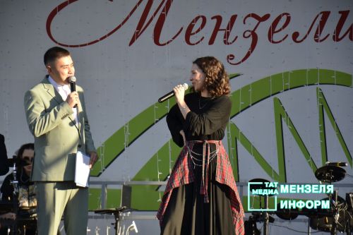 В Мензелинске прошел фестиваль "Открытый микрофон"