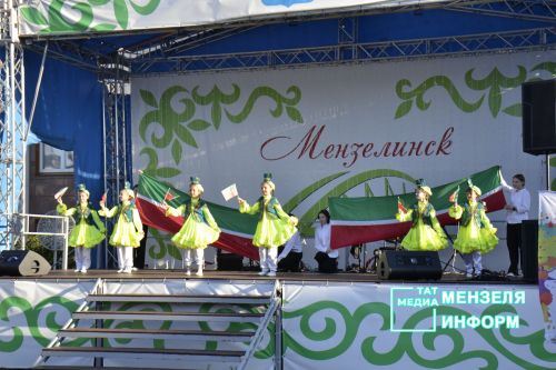 В Мензелинске прошел фестиваль "Открытый микрофон"