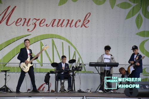 В Мензелинске прошел фестиваль "Открытый микрофон"