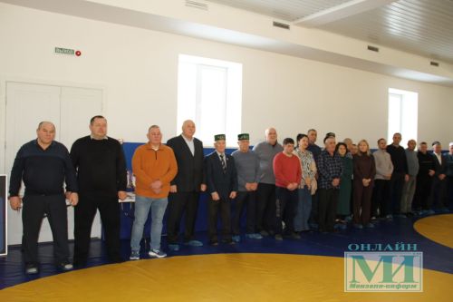 Фоторепортаж с  турнира по борьбе памяти мастера спорта РСФСР Рафаила Бадриева.