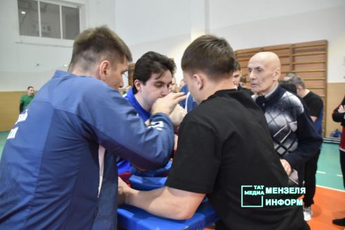 В Мензелинске прошли спортивные баталии в честь Дня защитника Отечества