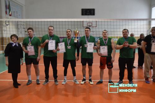 В Мензелинске прошли спортивные баталии в честь Дня защитника Отечества