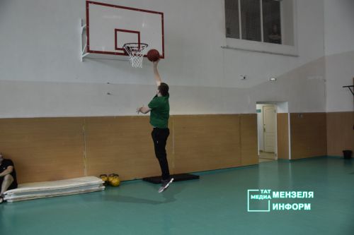 В Мензелинске прошли спортивные баталии в честь Дня защитника Отечества