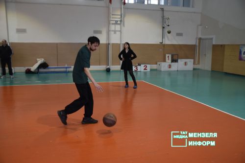 В Мензелинске прошли спортивные баталии в честь Дня защитника Отечества