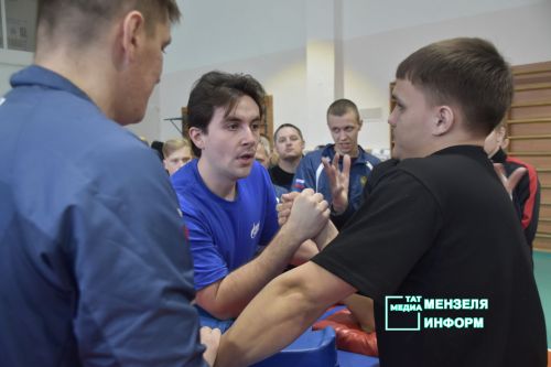 В Мензелинске прошли спортивные баталии в честь Дня защитника Отечества