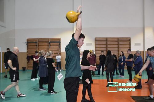 В Мензелинске прошли спортивные баталии в честь Дня защитника Отечества