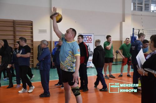 В Мензелинске прошли спортивные баталии в честь Дня защитника Отечества