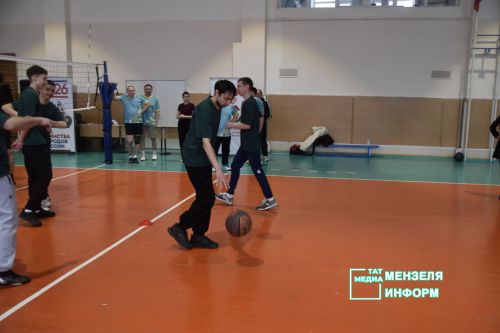 В Мензелинске прошли спортивные баталии в честь Дня защитника Отечества
