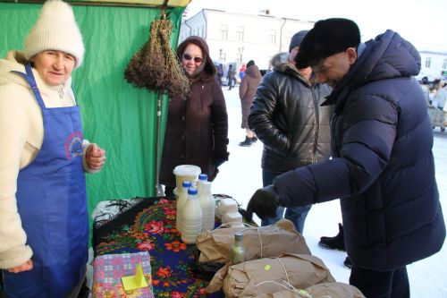 В Мензелинске прошла сельскохозяйственная ярмарка