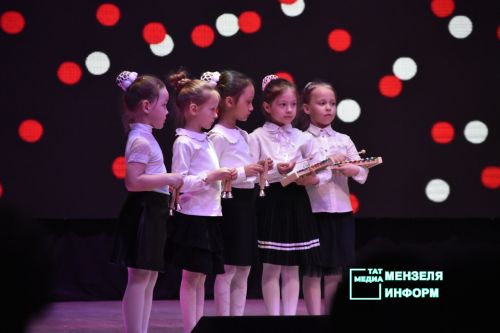 В Мензелинске прошёл фестиваль детского творчества «Весенняя капель— Язгы тамчы 2026»