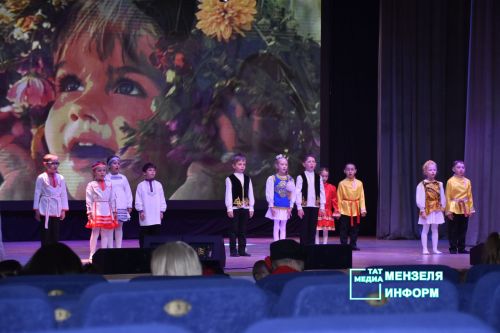 В Мензелинске прошёл фестиваль детского творчества «Весенняя капель— Язгы тамчы 2026»