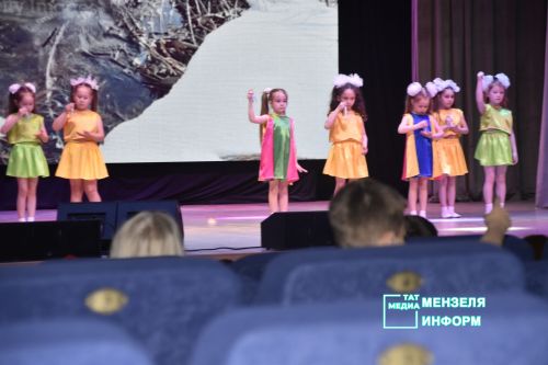 В Мензелинске прошёл фестиваль детского творчества «Весенняя капель— Язгы тамчы 2026»