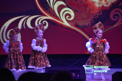 В Мензелинске прошёл фестиваль детского творчества «Весенняя капель— Язгы тамчы 2026»