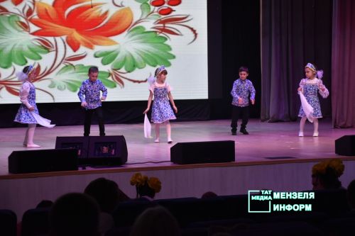 В Мензелинске прошёл фестиваль детского творчества «Весенняя капель— Язгы тамчы 2026»