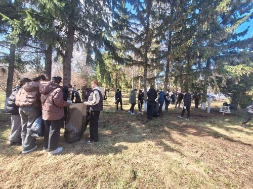 В Мензелинском районе активно проходит двухмесячник по очистке