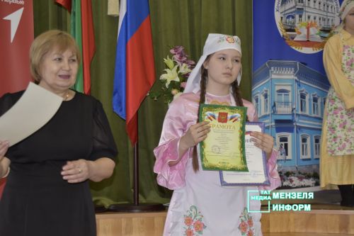 «Шагыйрь рухы безнең күңелләрдә»: итоги фестиваля в школе № 1