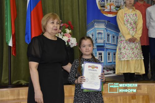 «Шагыйрь рухы безнең күңелләрдә»: итоги фестиваля в школе № 1