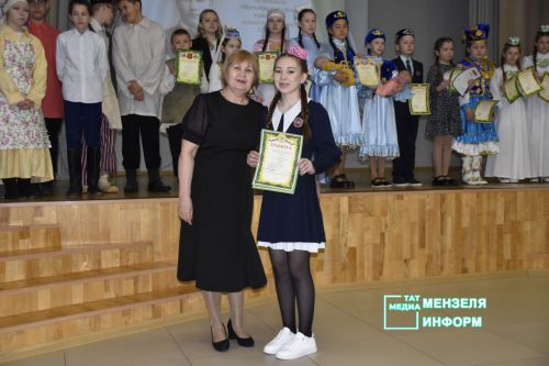 «Шагыйрь рухы безнең күңелләрдә»: итоги фестиваля в школе № 1