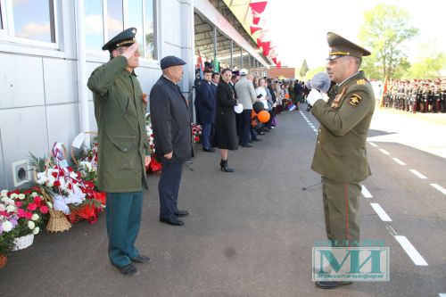 Фотогалерея смотр-конкурса строевой подготовки в День Победы в Мензелинске