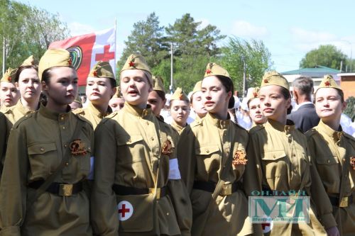 Фотогалерея смотр-конкурса строевой подготовки в День Победы в Мензелинске