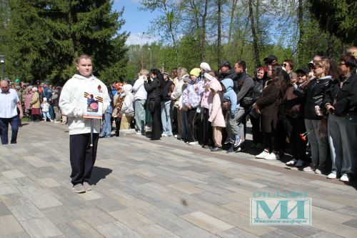 Возложение цветов к Вечному огню в Мензелинске