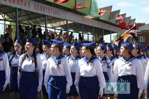 Фотогалерея смотр-конкурса строевой подготовки в День Победы в Мензелинске