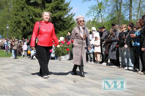 Возложение цветов к Вечному огню в Мензелинске