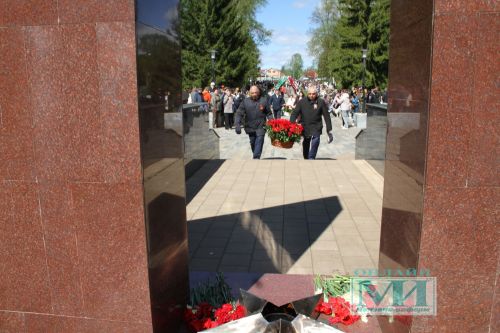 Возложение цветов к Вечному огню в Мензелинске