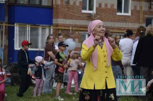 В Мензелинске состоялся праздник добрососедства «Күршеләр — Соседи»
