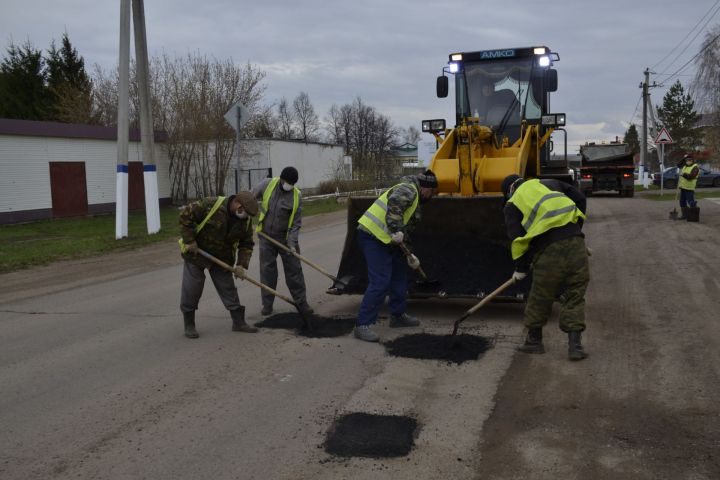 "Чистый город" проводит ямочный ремонт