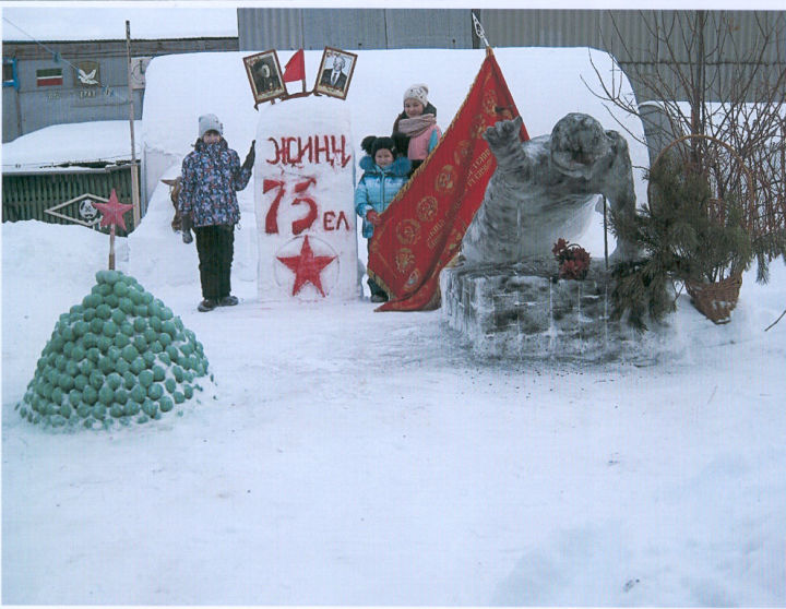 Минзәләдә Казанның Горький паркындагы солдат һәйкәленең кардан копиясен ясаганнар