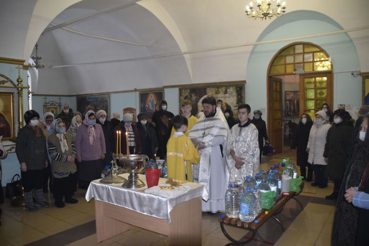 Православные Мензелинского района отмечают Крещение Господня