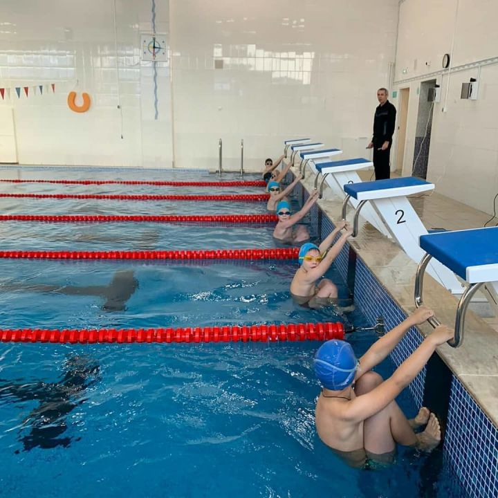 Воспитанники отделения плавания спортивной школы «Юбилейный» порадовали по результатам выполнения разрядов