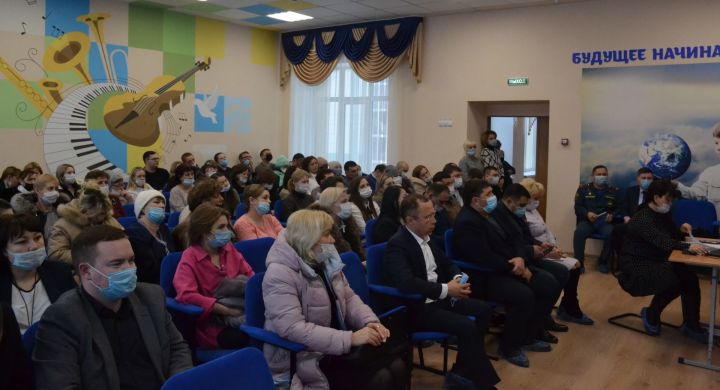 Сход граждан в СОШ №3 г. Мензелинск прошел в конструктивном формате
