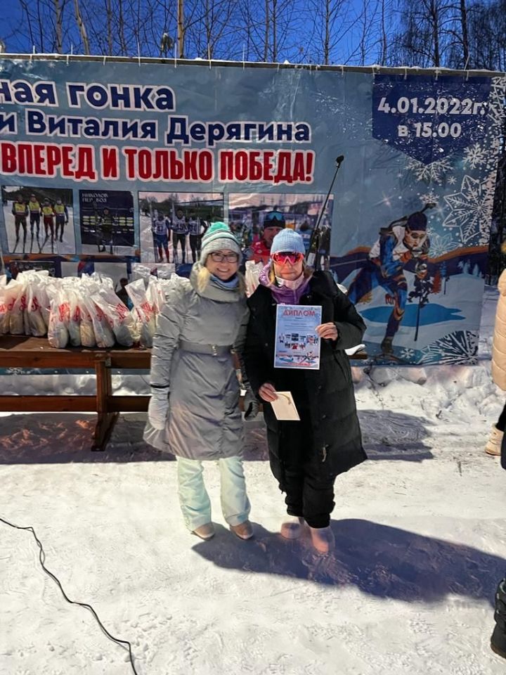 Лилия Кулькова заняла первое место в лыжной гонке памяти Виталия Дерягина
