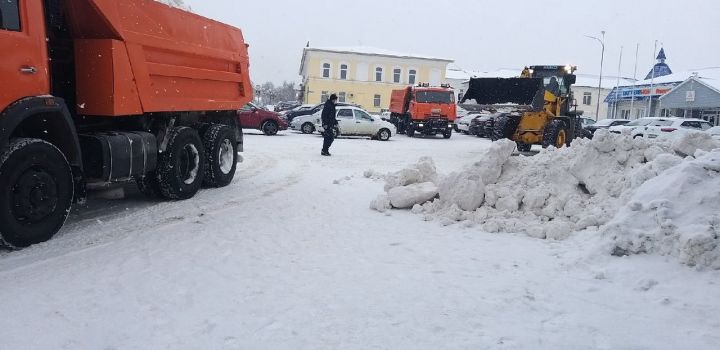 За январь с улиц города Мензелинска вывезено 5154 тонны снега