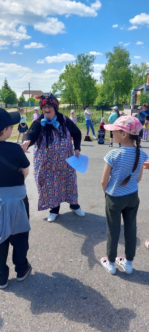 Дети из Кузембетьева совершили путешествие в ”Сказочную страну"