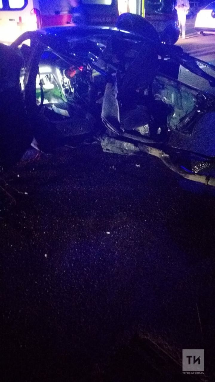 Легковушку разорвало пополам после ДТП с внедорожником в Челнах, водитель погиб